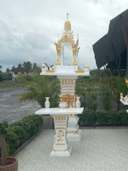 ศาลพระพรหม 7 นิ้ว